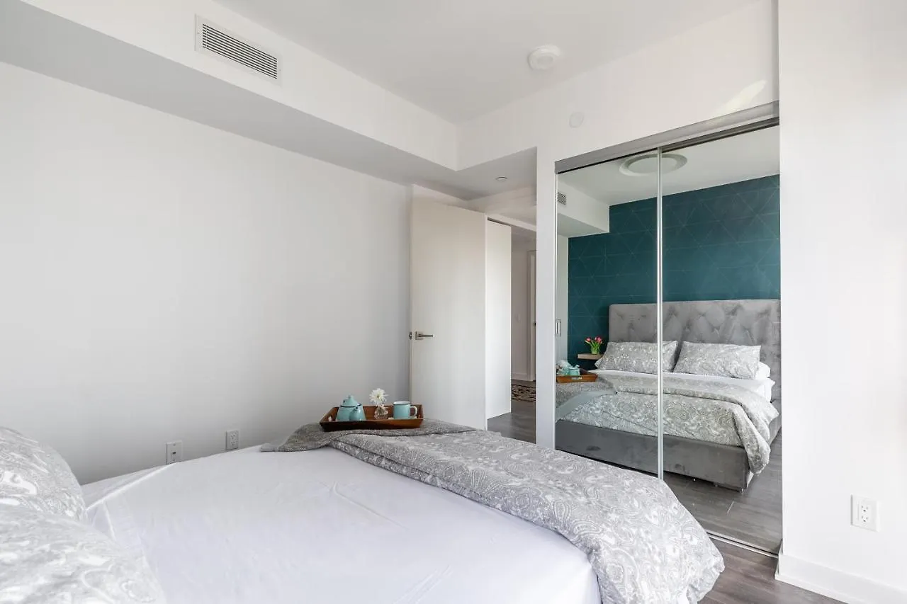 公寓 Designer 1Br + Study Suite In Coveted Yorkville 多伦多