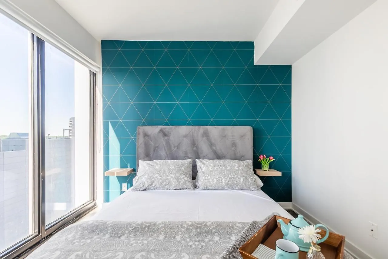 Designer 1Br + Study Suite In Coveted Yorkville 多伦多 公寓