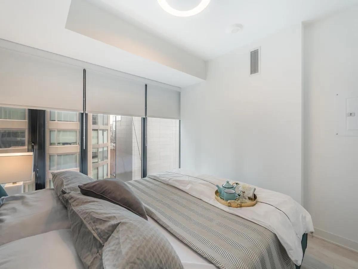 Designer 1Br + Study Suite In Coveted Yorkville 多伦多 0*,  加拿大