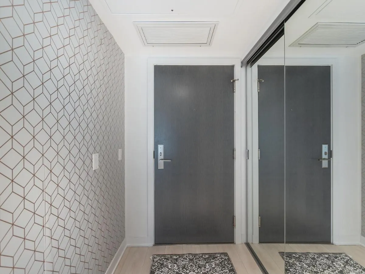 Designer 1Br + Study Suite In Coveted Yorkville 多伦多 公寓