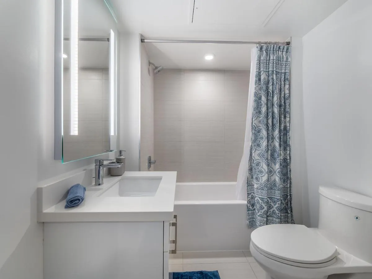 Designer 1Br + Study Suite In Coveted Yorkville 多伦多 公寓