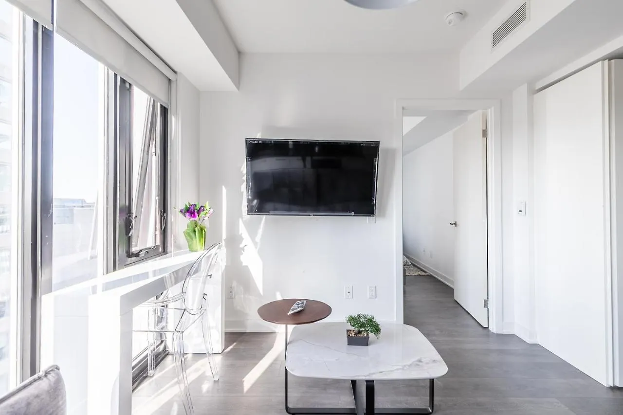 Designer 1Br + Study Suite In Coveted Yorkville 多伦多 0*,