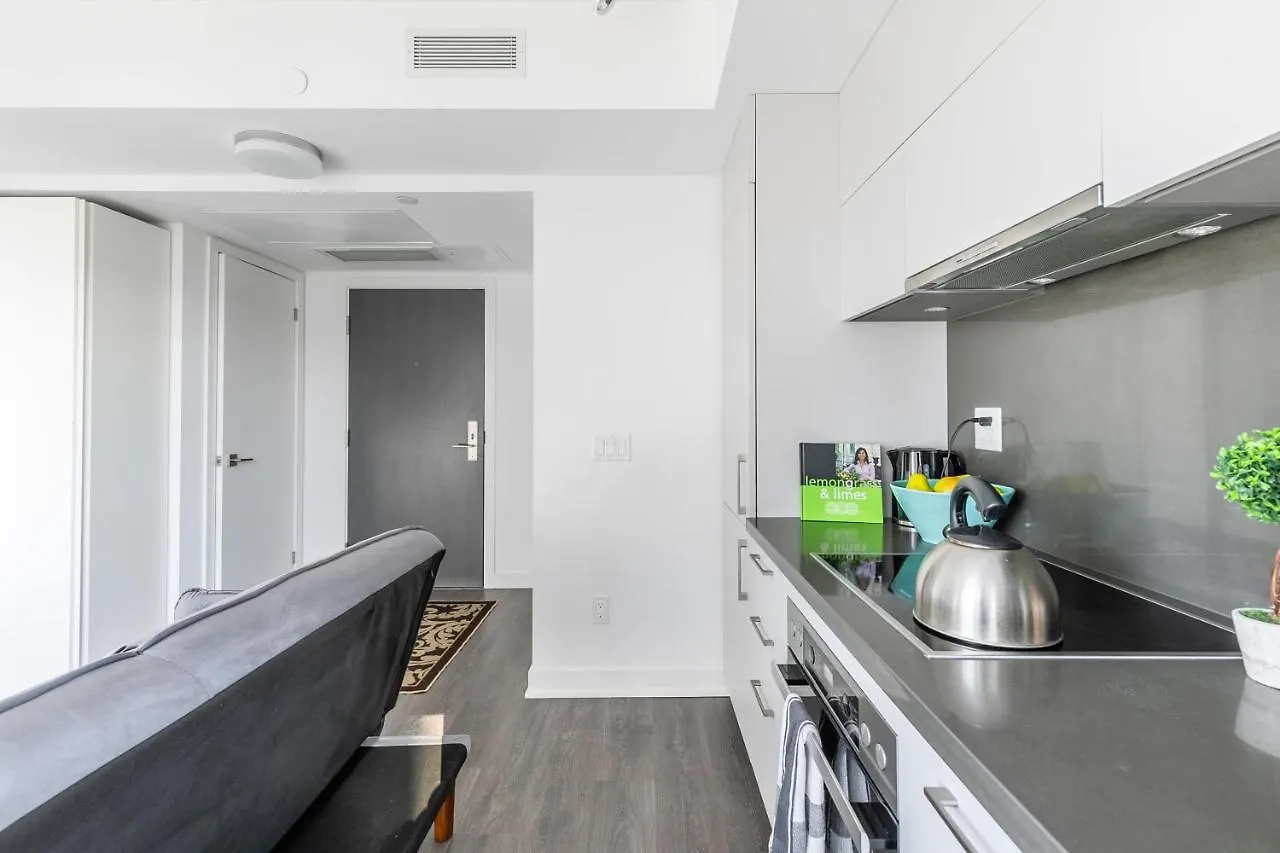 Designer 1Br + Study Suite In Coveted Yorkville 多伦多 公寓